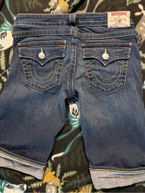 True Religion Sophie Bermuda Shorts Dark Wash Cuffed Size 29